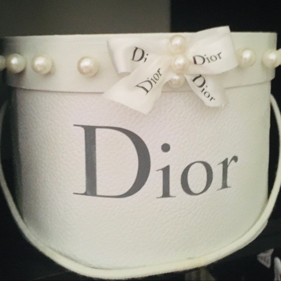 🌈Sharing my pillows 🌈DUST BAG COVERS➡️➡️➡️➡️➡️➡️ - Picture 5 of 6